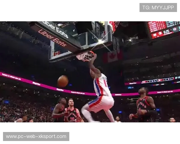 怀斯曼侧翼跑动灵活,底特律连续创造机会